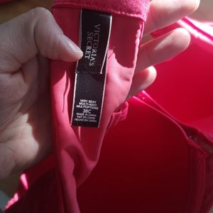 Victoria's Secret Intimates & Sleepwear - Victoria's secret bras 38C Victoria's Secret Intimates & Sleepwear - Victoria's secret bras 38C